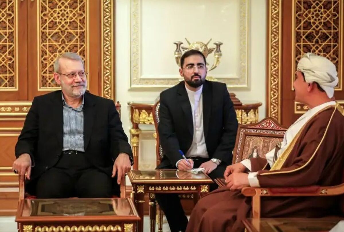 لاریجانی پس از دیدار با سلطان عمان، عازم قطر شد