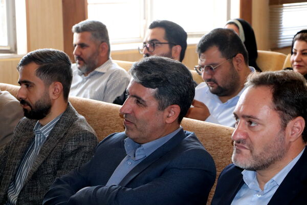 برگزاری مراسم روز ملی به‌ورز در شبکه بهداشت و درمان قروه