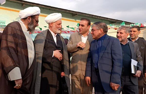بازدید میدانی دادستان انتظامی قضات در کوهدشت و دیدار با کارکنان و خانواده شهدا