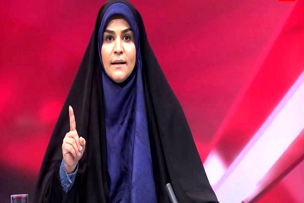 اهدای مدال طلای جهانی به مجری شجاع صداوسیما توسط قهرمان خوزستانی