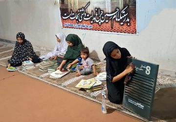 دانش‌آموزان با غبارروبی نماز خانه مدرسه به استقبال مهر ماه می روند