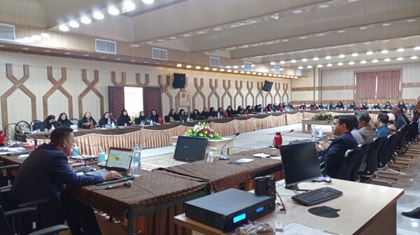 جلسه هم‌اندیشی معاونان و مربیان در خلیل آباد
