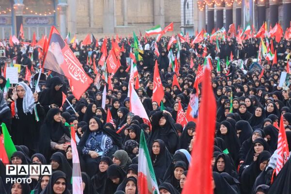قاب هایی از یک بدرقه آسمانی ماندگار 
