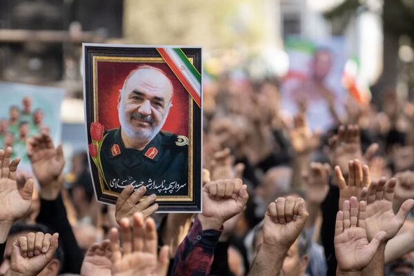 تشییع با شکوه شهدای مقاومت در دارالمؤمنین کاشان