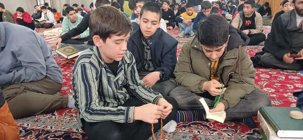 اعتکاف دانش‌آموزی مسجد مصلی اصفهان
