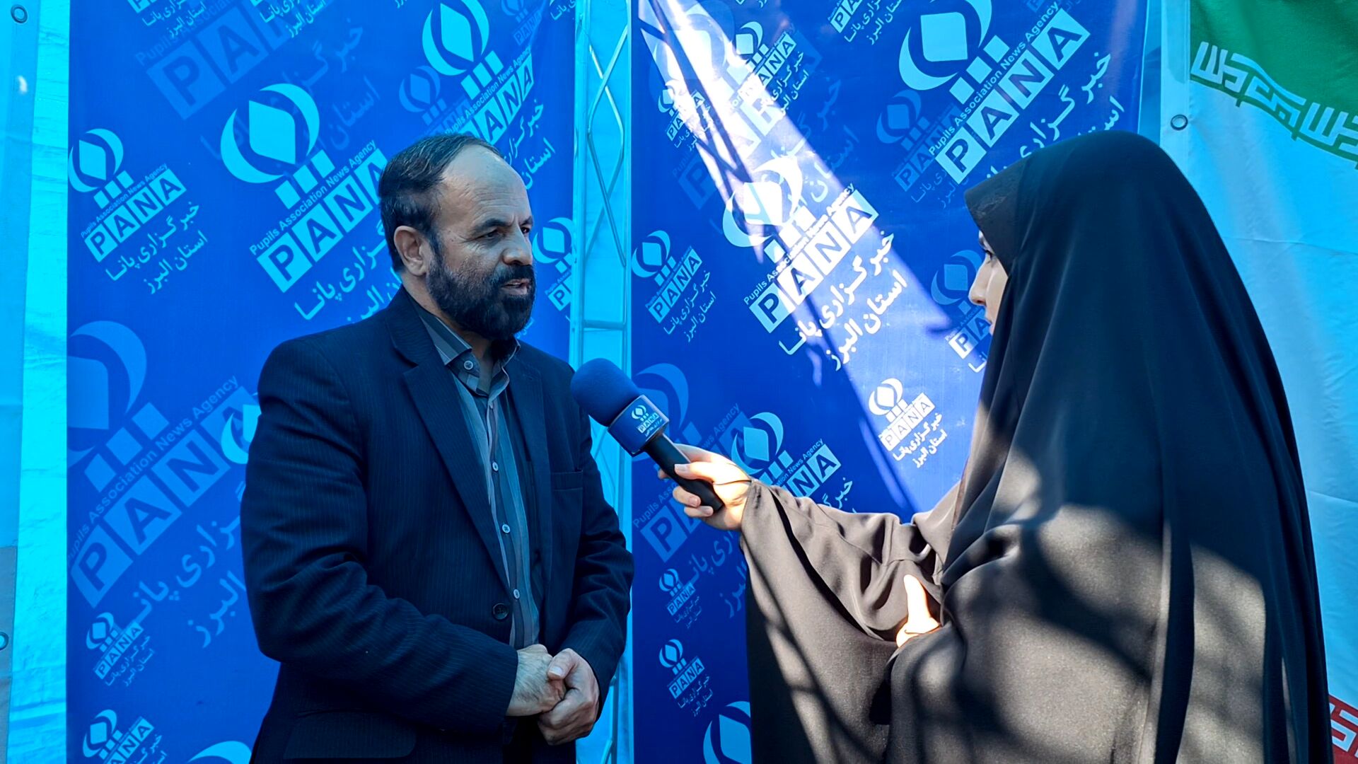 حضور پرشور دانش‌آموزان در راهپیمایی ۱۳ آبان،توأم با بصیرت است