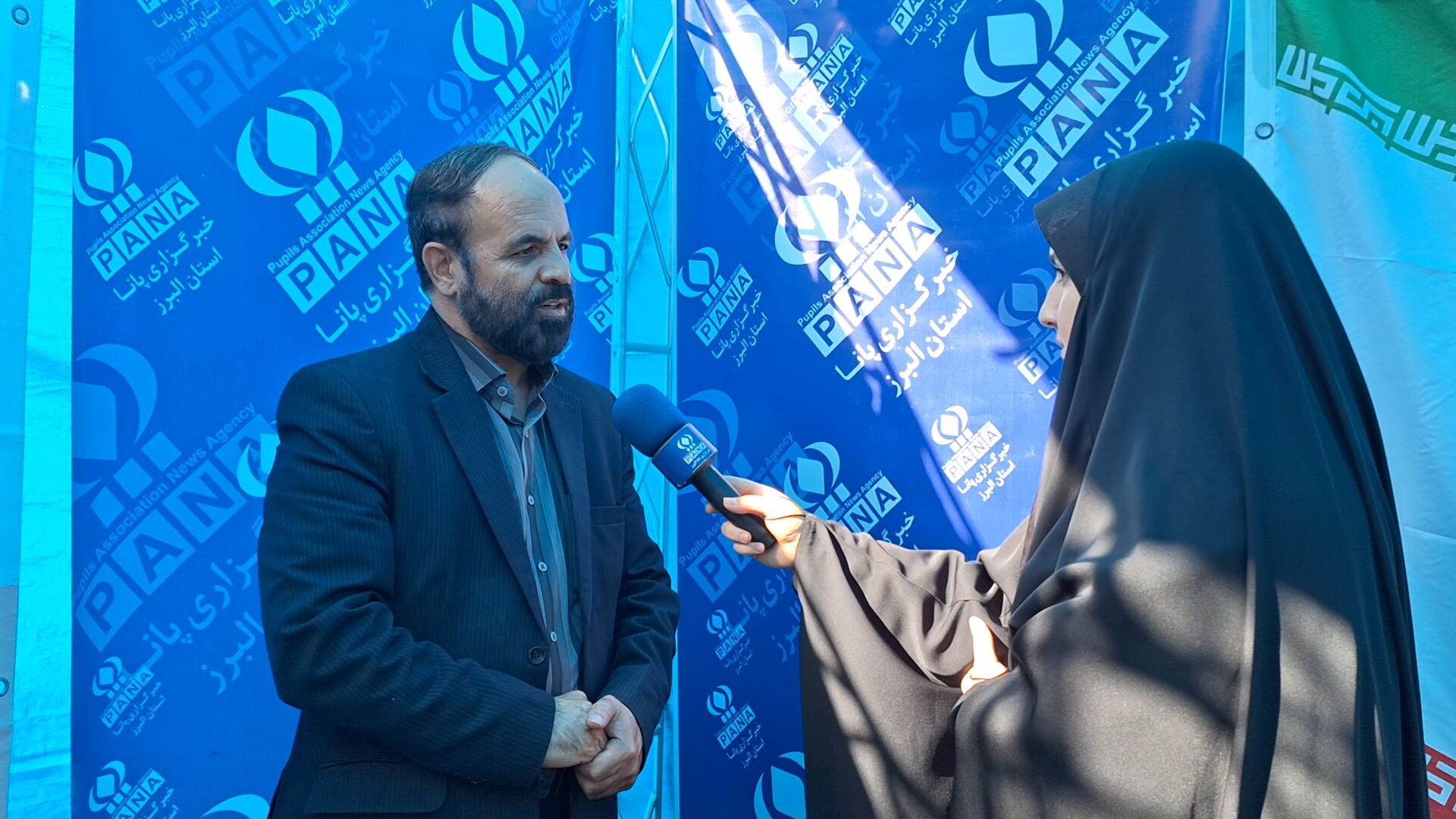 حضور پرشور دانش‌آموزان در راهپیمایی ۱۳ آبان،توأم با بصیرت است