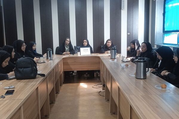 جلسه توانمندسازی نیروی های جدید الاستخدام حوزه پرورشی اداره آموزش و پرورش کهریزک 
