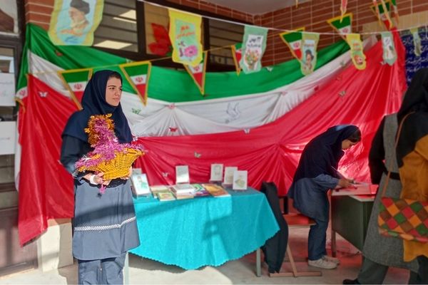 طنین گلبانگ زنگ انقلاب در مدرسه اخترصدوقی پیشوا