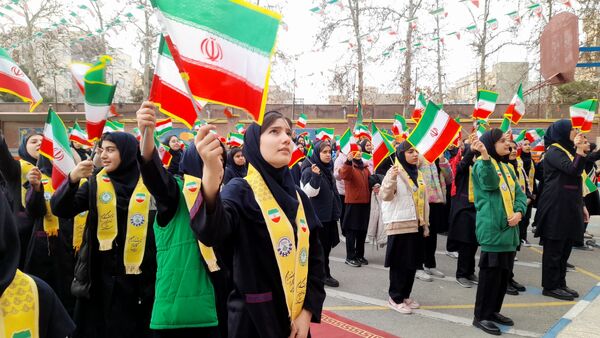 همایش یاوران مقاومت‌ و ایثار در دبیرستان شهید زارع ناحیه۳ کرج