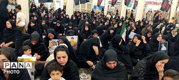 آیین گرامیداشت چهارمین ماهگرد شهادت «رهبر شهید» و شهدای دانش‌آموز دبستان شجره طیبه میناب