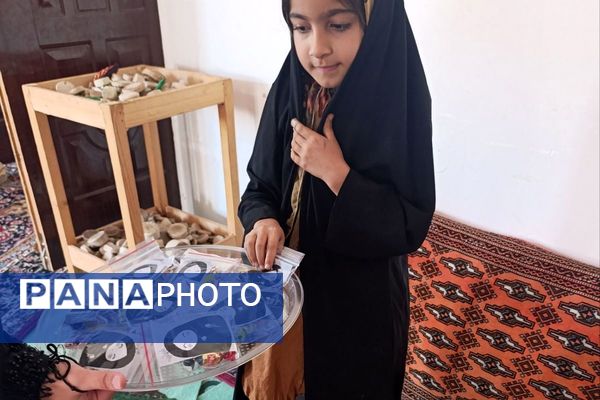 برپایی غرفه‌های اتحادیه انجمن‌های اسلامی در شهرستان فیروزکوه