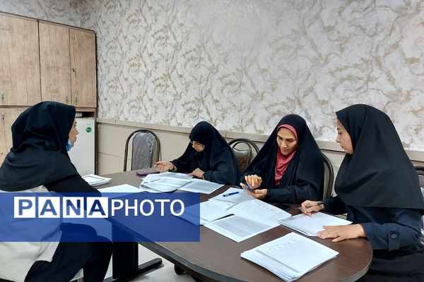 آغاز فرآیند مصاحبه کارکنان تخصصی توسط کمیته ارزیابی شناسایی معلم نمونه منطقه کهریزک 