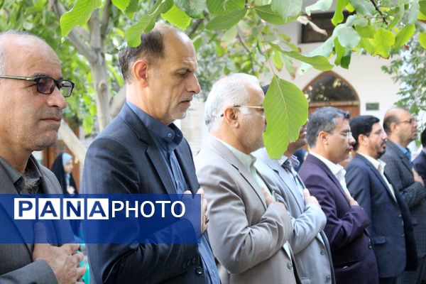 مراسم گرامیداشت هفته دفاع مقدس در اداره‌کل آموزش و پرورش اصفهان
