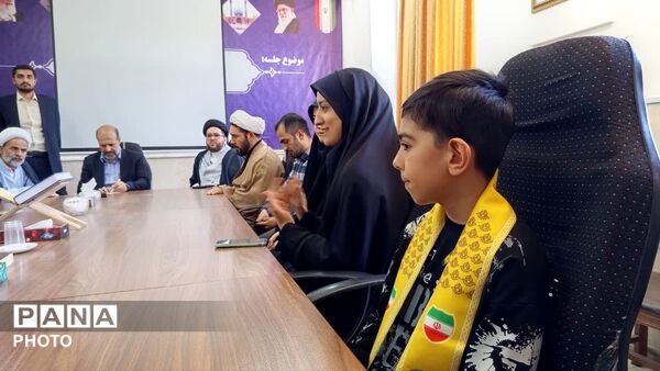 آیین تقدیر از دانش آموزخبرنگاران پانا ناحیه چهار قم