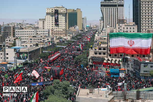 تشییع پیکر رهبر شهید انقلاب در مشهد مقدس-۱
