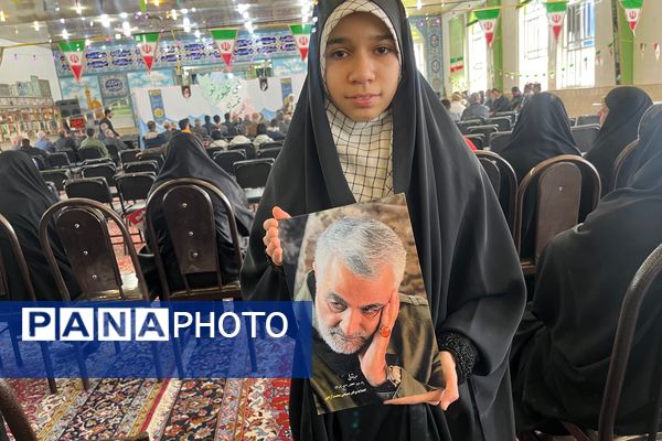 دهه نودی‌های شهر سورمق پای کار انقلاب