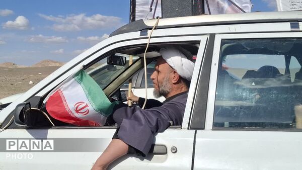 جلوه‌هایی از حرکت کاروان خودرویی بیعت با رهبر انقلاب در شهر کهک