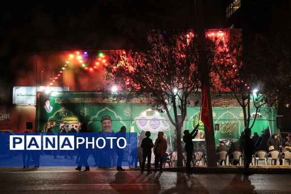 پذیرایی نوجوانان سید مرکز سلاله از منتظران ظهور در ایام فرخنده نیمه شعبان