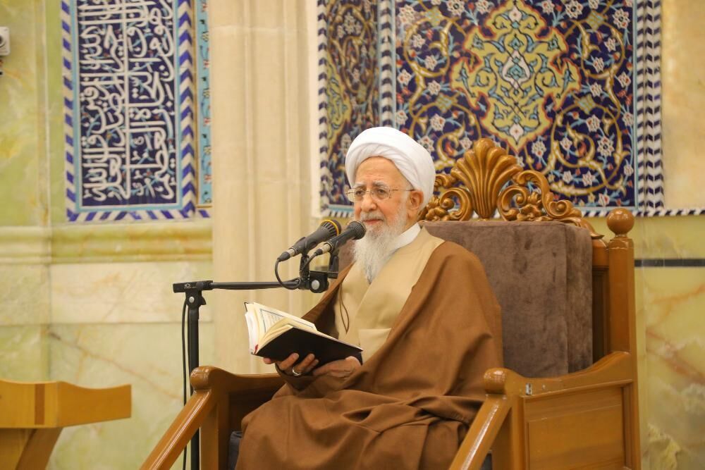 آیت الله جوادی آملی: امنیت کشور را مردان و زنان بزرگ حفظ می کنند