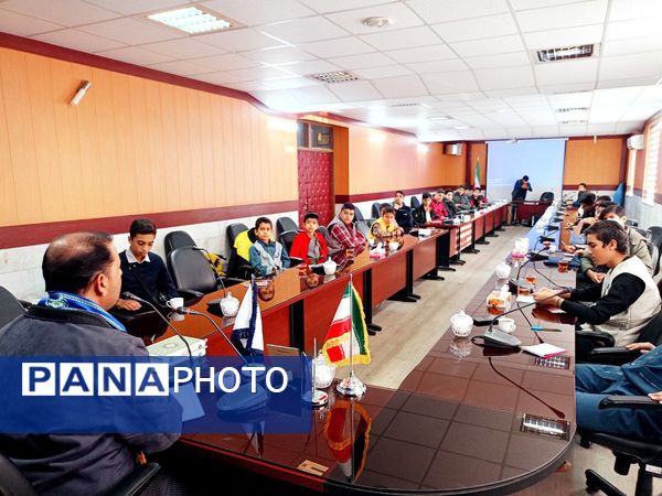 نشست خبرنگاران پانای کاشمر‌‌ با معاون پرورشی و تربیت‌بدنی و رابط پانای کاشمر