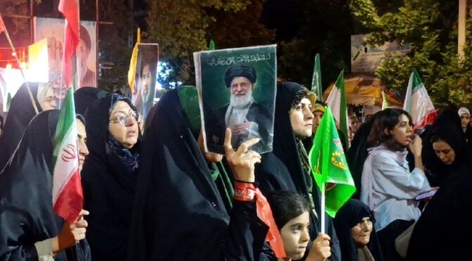 شکوه راهپیمایی‌های شبانه نظرآباد در نود و پنجمین شب اجتماعات