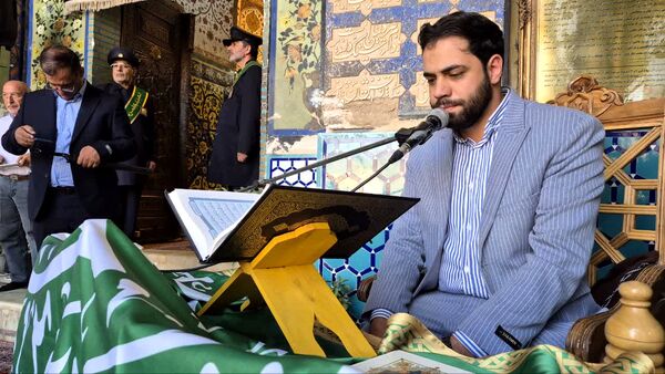 مراسم غبارروبی ضریح مطهر حضرت سلطانعلی(ع) همزمان با میلاد پیامبر(ص) و امام صادق(ع) در مشهد اردهال