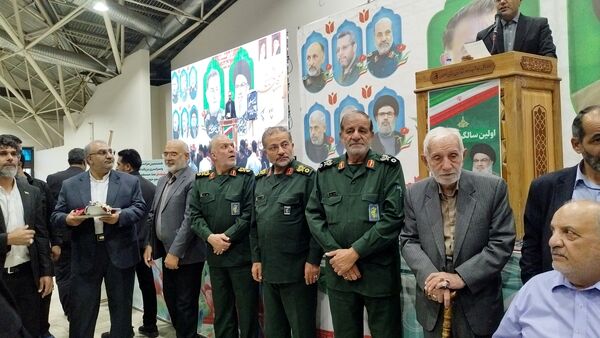 مراسم اولین سالگرد شهادت  سید حسن نصرالله، شهید حاج عباس نیلفروشان و سید هاشم صفی الدین در گلستان شهدا اصفهان 
