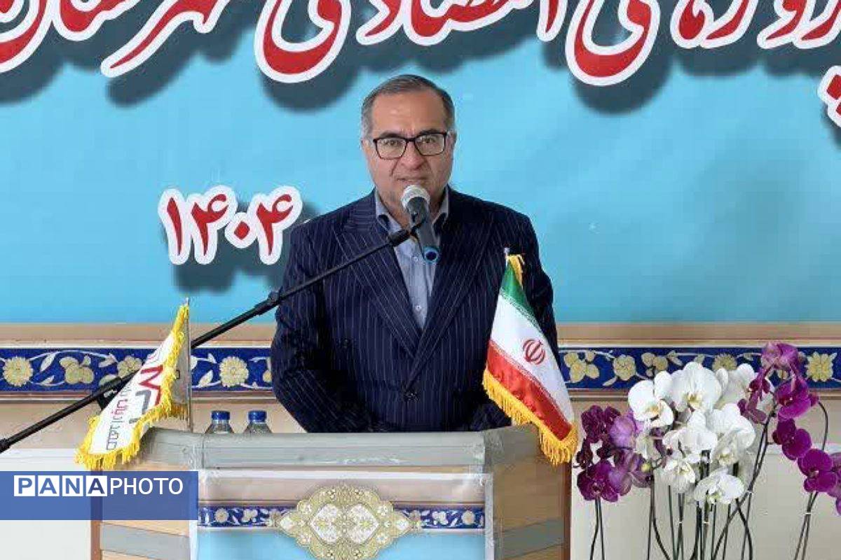 افتتاح پروژه‌های اقتصادی فیروزکوه توسط فرماندار