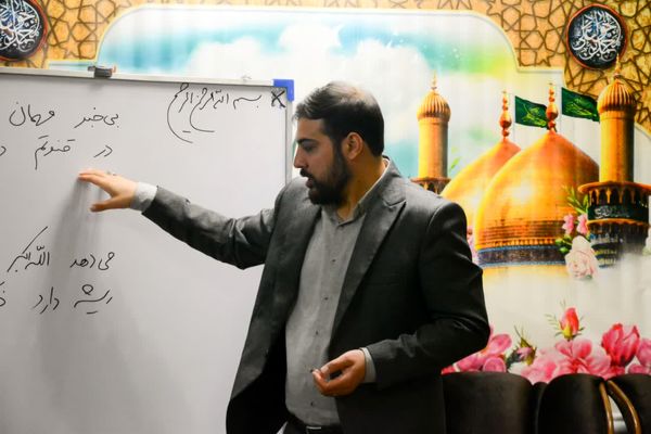 برگزاری انجمن ادبی شعر دخترانه در بجنورد 
