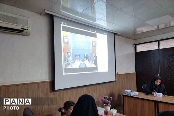 جلسه تبیین برنامه های پرورشی، فرهنگی - هنری و سازمان دانش آموزی