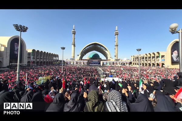 سیل مردم و روایت دلدادگی