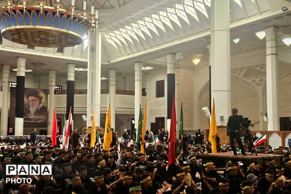 نوجوانان عاشورایی در حرم شاهچراغ(ع) - 3