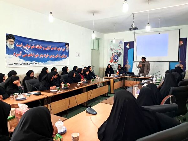 کلاس آموزش خبرنگاری برای دانش‌آموز خبرنگاران شهرستان نیر