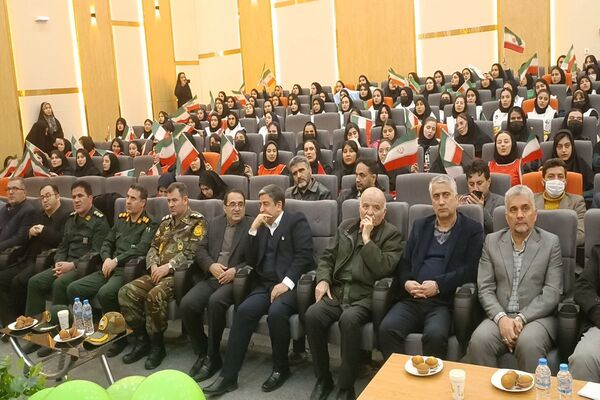 صدای زنگ انقلاب برای آغاز جشنی دوباره