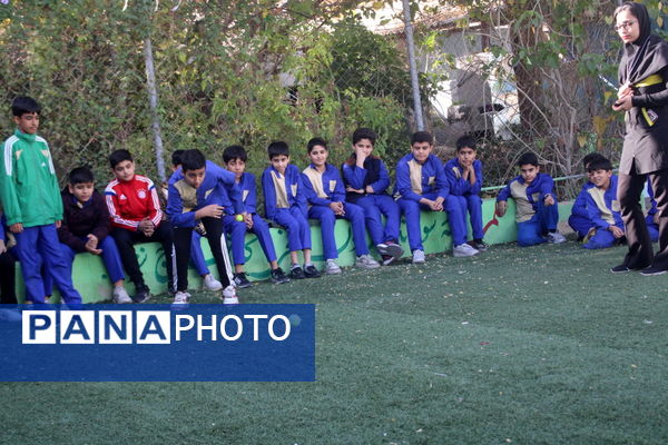 مسابقات بومی محلی در مدرسه شجاعی فر شهرستان بوشهر