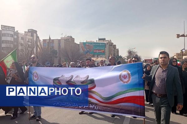 ما تا آخر پای کار نظام هستیم 