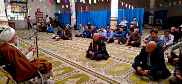 برگزاری مراسم اعتکاف پدر پسری در مسجد جامع آشخانه