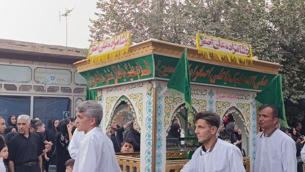 آیین ملی مذهبی خیمه‌برداری و خیمه‌کوبی در شهر تاریخی نوش آباد