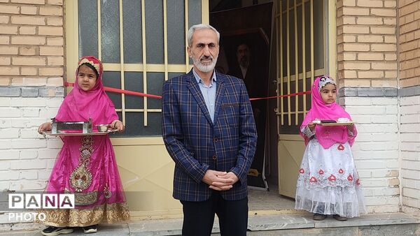 افتتاحیه نمایشگاه دانش‌آموزان کوشش دستنا