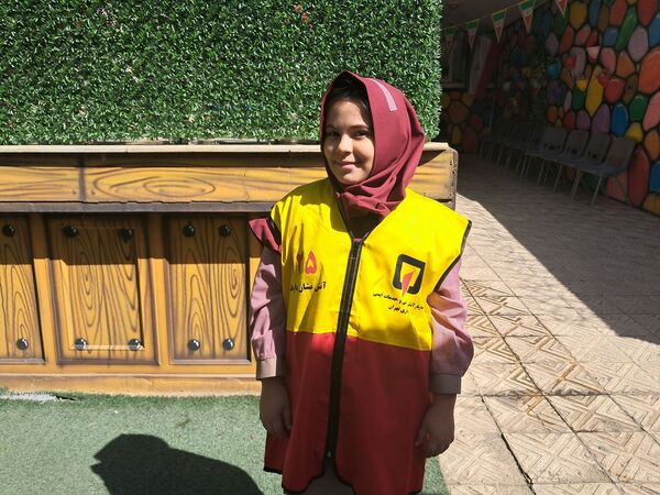 حضور آتش‌نشان البرزی در دبستان ارمغان هستی ناحیه 3 کرج به‌مناسبت روز آتش‌نشان و ایمنی 