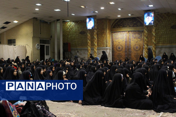 اعزام نخستین گروه از دختران دانش‌آموز ناحیه یک قم به اردوی راهیان نور