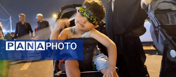 کودکان در پیاده‌روی نجف تا کربلا