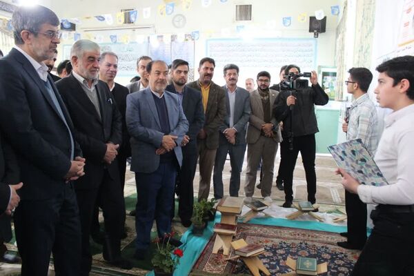 زنگ انقلاب در یزد طنین انداز شد