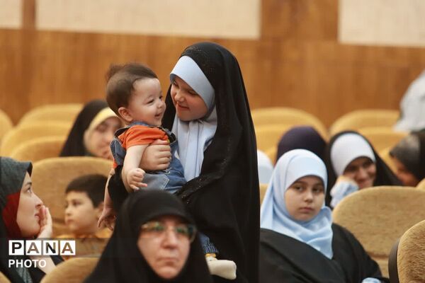 اختتامیه جشنواره‌های گروه‌های نقش‌آفرین فرهنگی هنری بسیج و سرود مقاومت خراسان شمالی 
