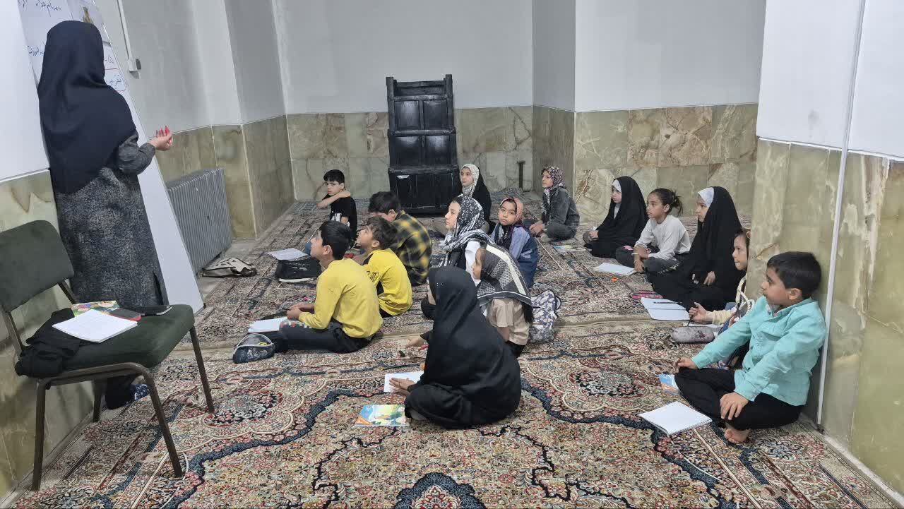 مسجدی که تبدیل به سنگر حفظ جبهه‌ دانش شد