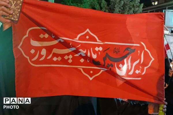  کافه گفتگو نوجوانان مبارز رودهن در تجمعات مردمی شبانه
