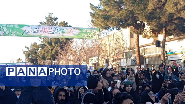 مهمانی کیلومتری اعیاد شعبانیه در خیابان امام خمینی نیشابور 