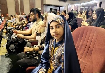 اجرای شاهنامه خوانی دانش آموزان برگزیده در فراخوان پویش شاهنامه خوانی 