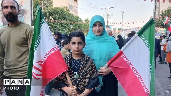 چند کیلومتری غدیر در خرم‌ آباد؛ تصویری از وحدت و ارادت مردم